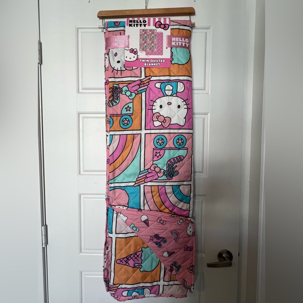 Hello Kitty Twin Rainbow Quilt Pink